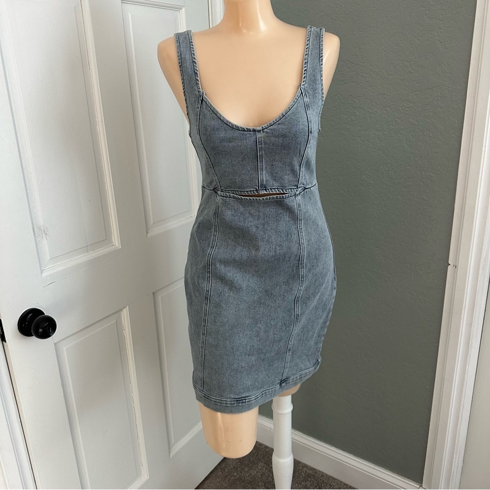 LULU’S CHARMING EDGE DENIM CUTOUT MINI DRESS - Picture 5 of 12